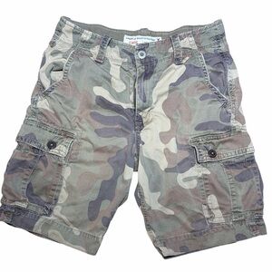 American Eagle Outfitters 10” Inseam Camouflage Cargo Shorts sz 31